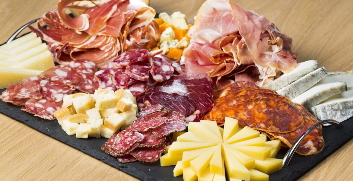 Charcuterie et fromages : un duo incontournable pour les amateurs de saveurs