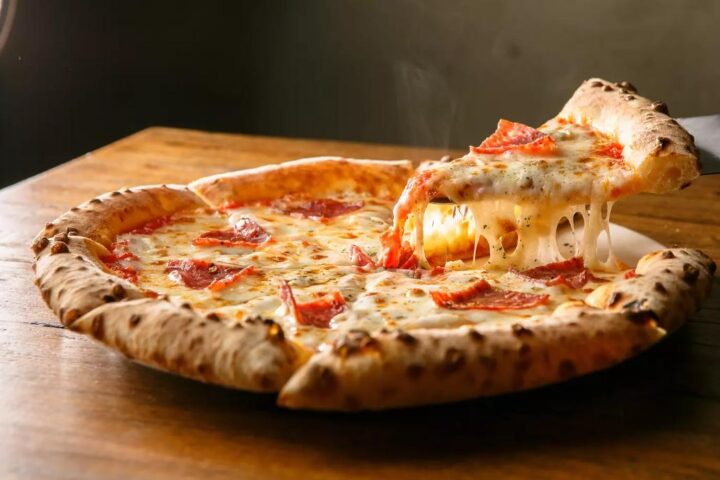 Pizza froide ou chaude ? Comment choisir selon vos envies et votre humeur